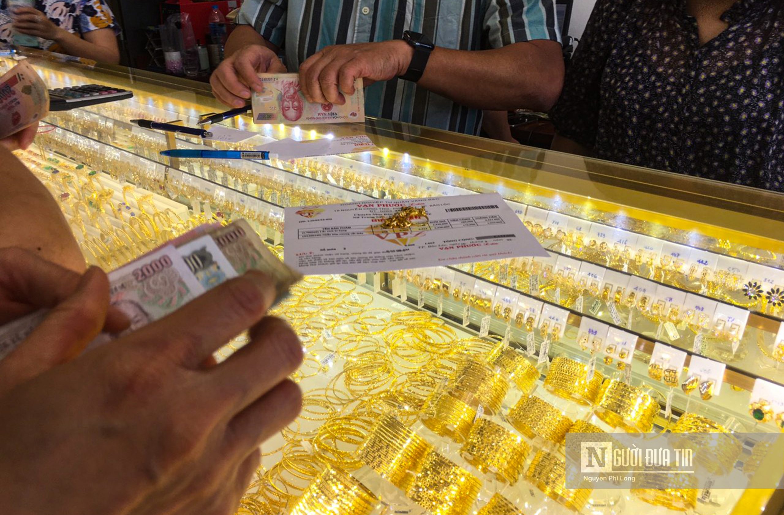 Vàng 24K và Vàng 9999 khác nhau như thế nàoThời điểm mua bán vàng hợp lý  nhất